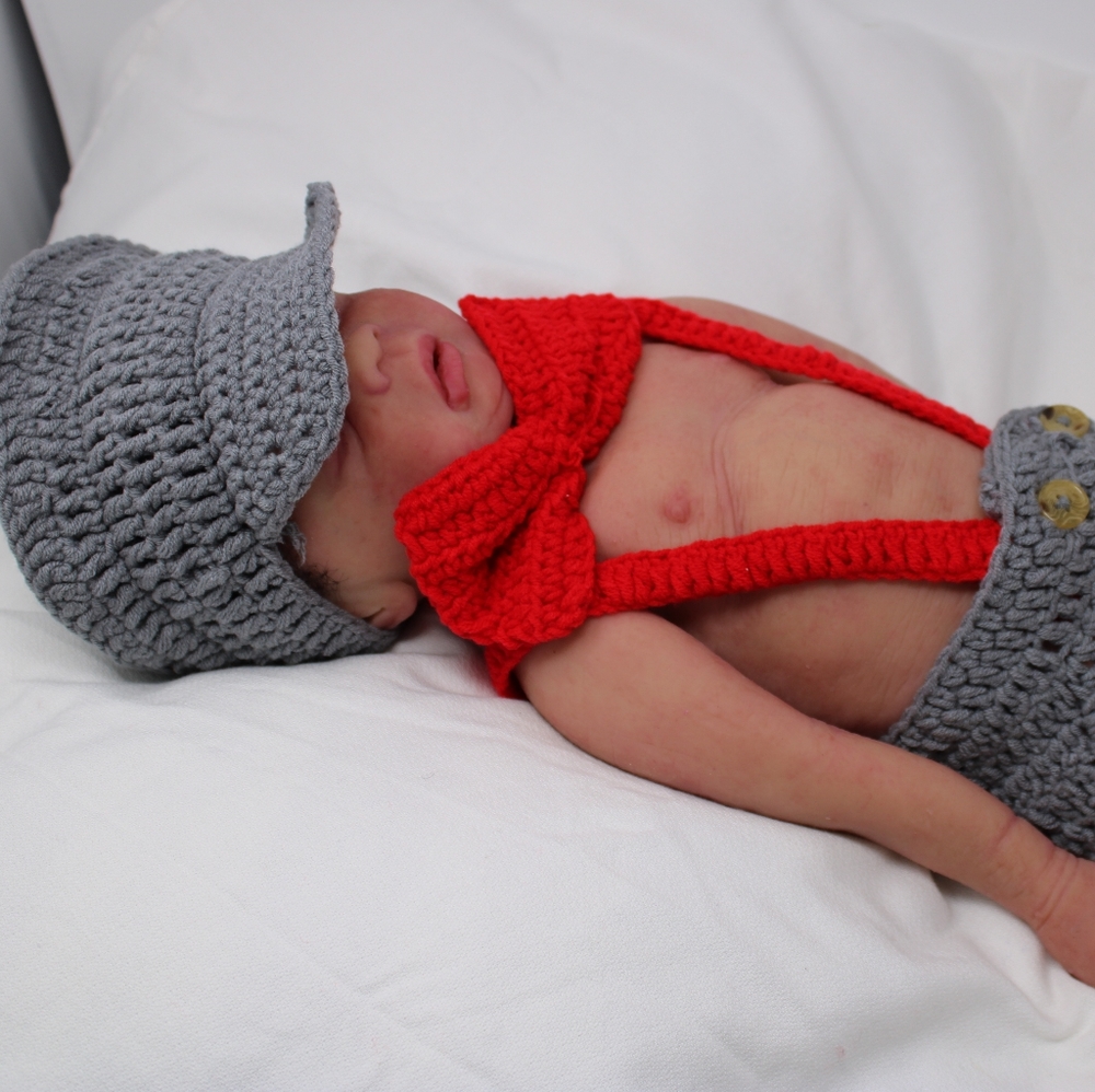 Grey & Red, Newspaper boy Newbor , 0-3m outfit costume